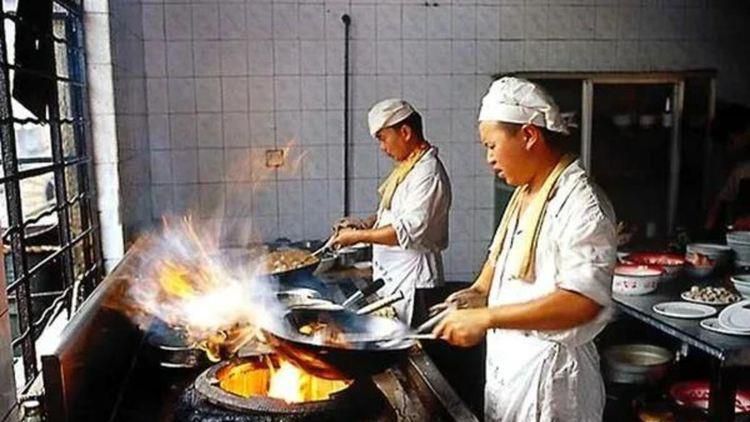树林里的情人